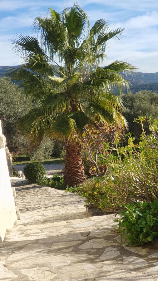Hotel Mon coin de Provence 20mn de Marseille à Roquevaire Extérieur photo